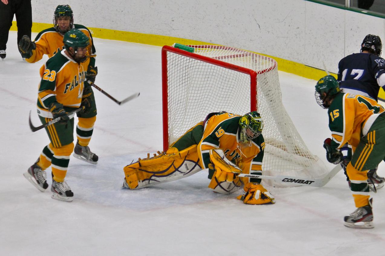 Fitchburg State Blanks Worcester State, 4-0
