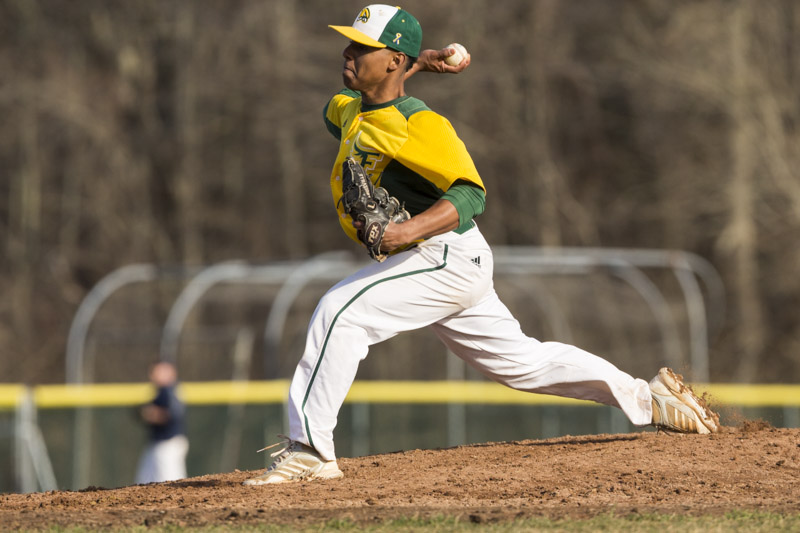 Fitchburg State Blanks Curry, 3-0