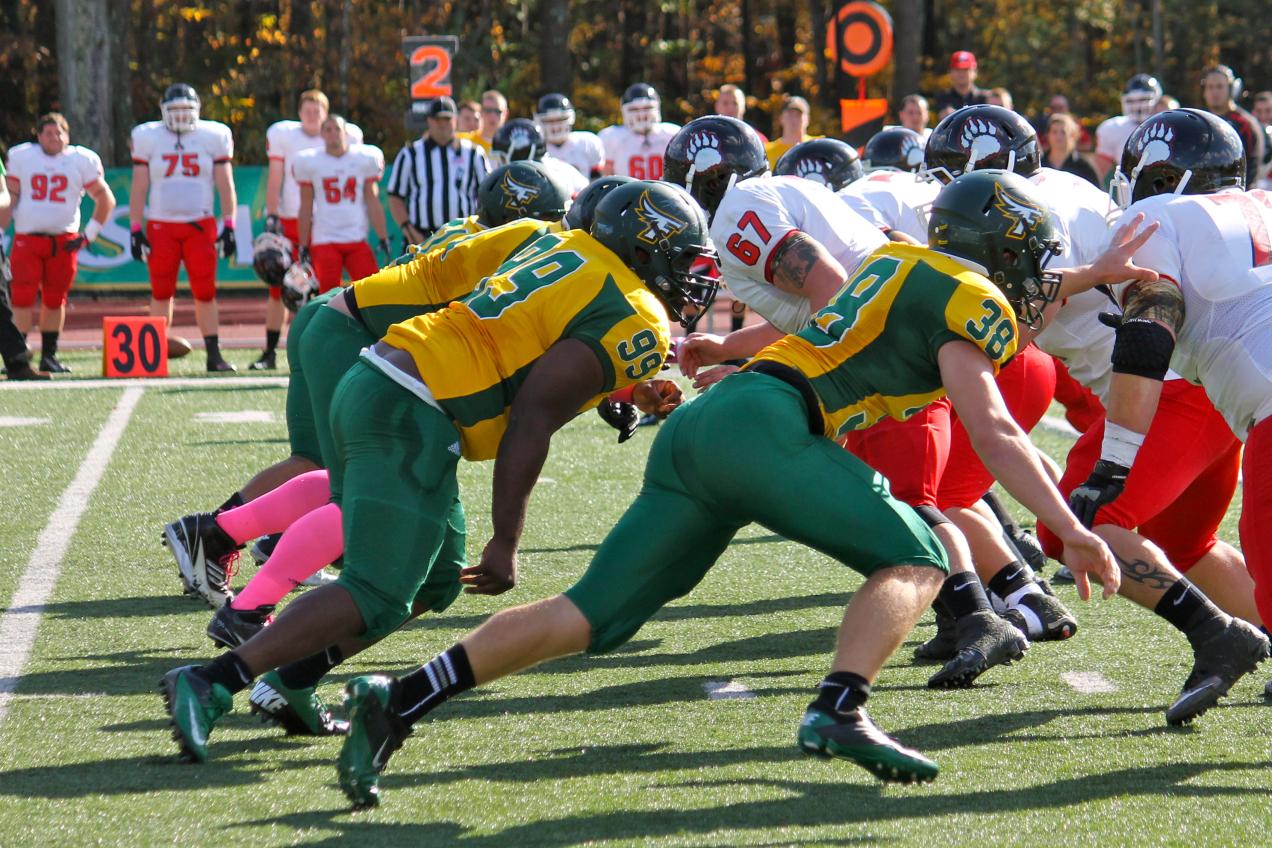 Fitchburg State Rallies Past Curry, 20-19