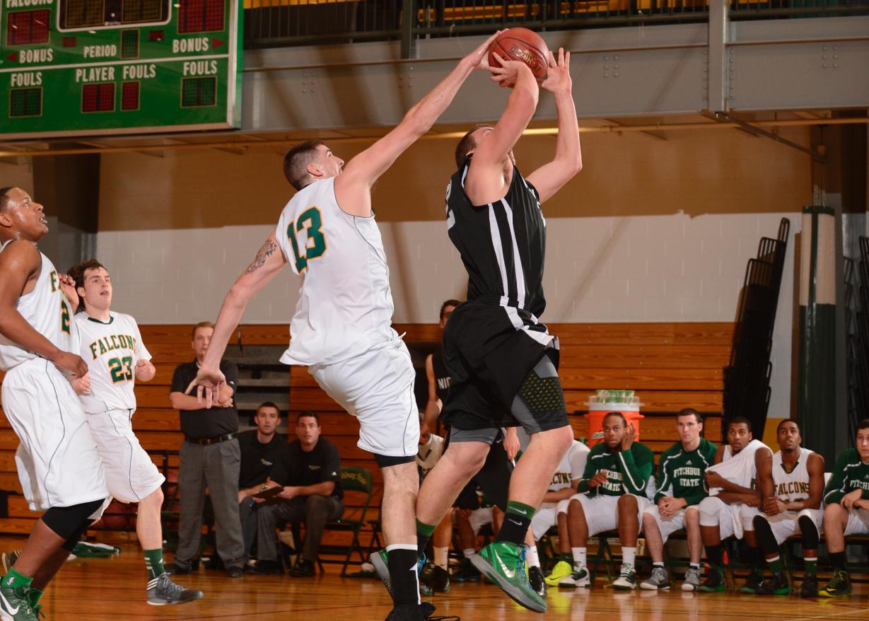 Fitchburg State Extends Past Worcester State, 64-58