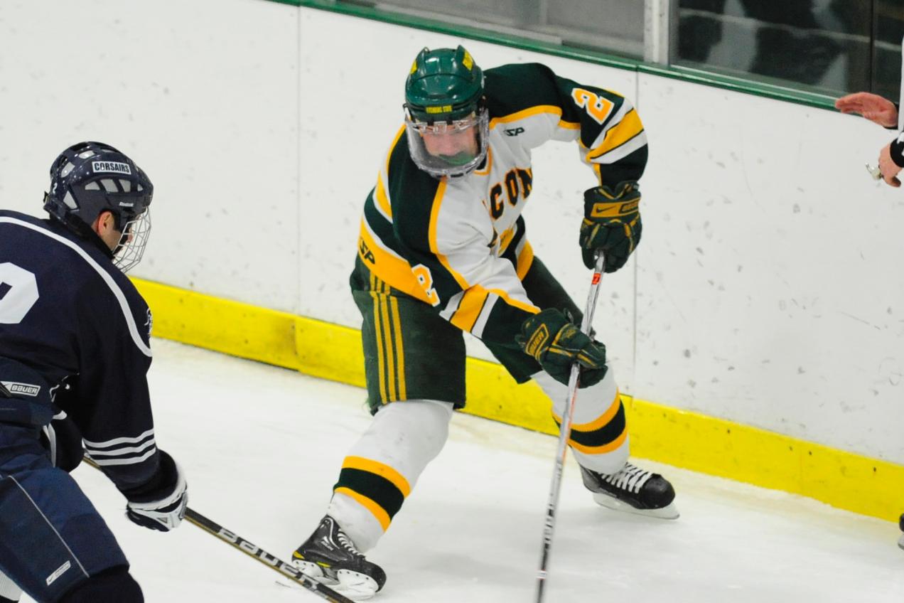 Becker Stops Fitchburg State, 4-2