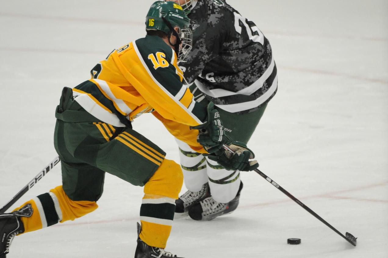Fitchburg State Rallies Past Westfield State, 5-4