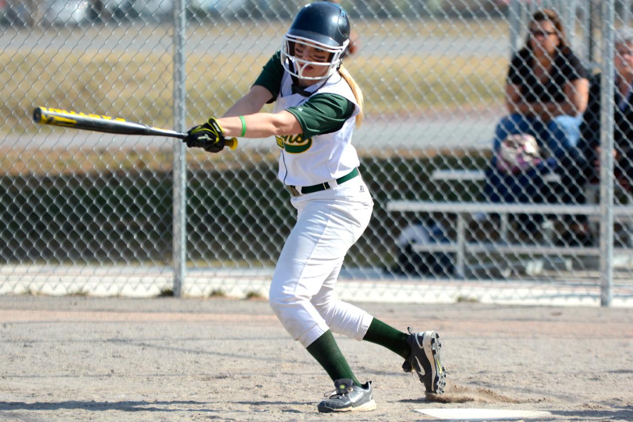 Fitchburg State Drops a Pair vs. Curry, 6-0/2-1