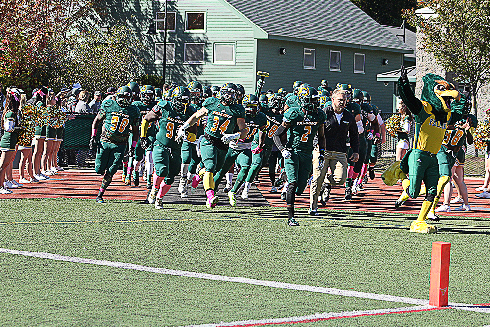 Western Connecticut State Pushes Past Fitchburg State, 57-30