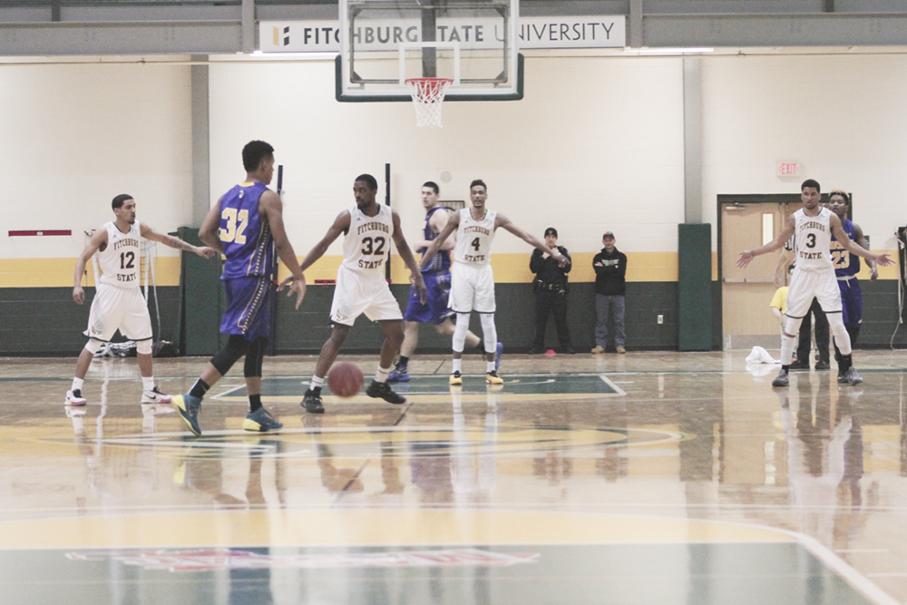 Fitchburg State Edged by Worcester State, 73-71