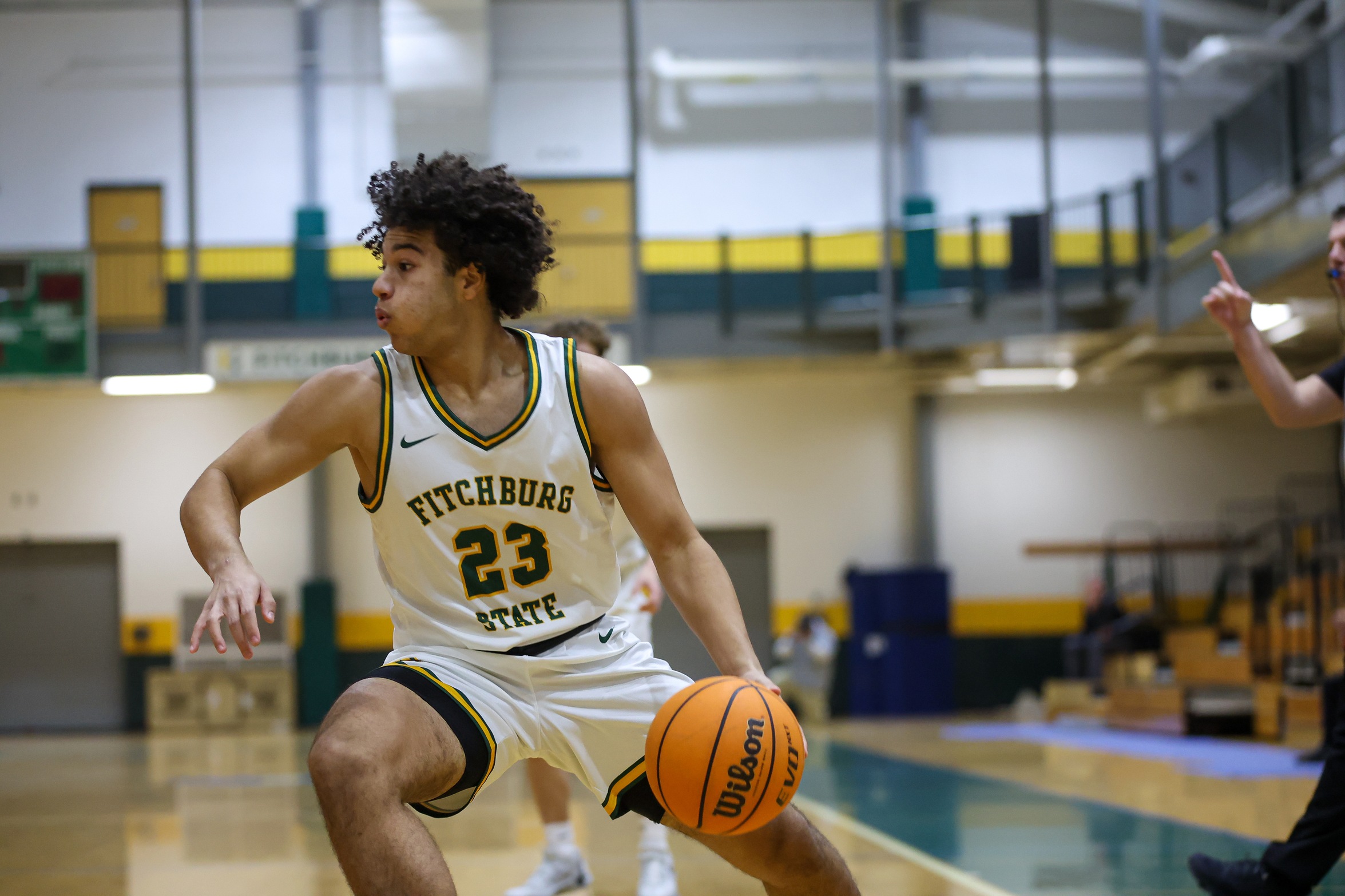 Men's Basketball Topped By Seahawks At St. Mary’s Holiday Classic