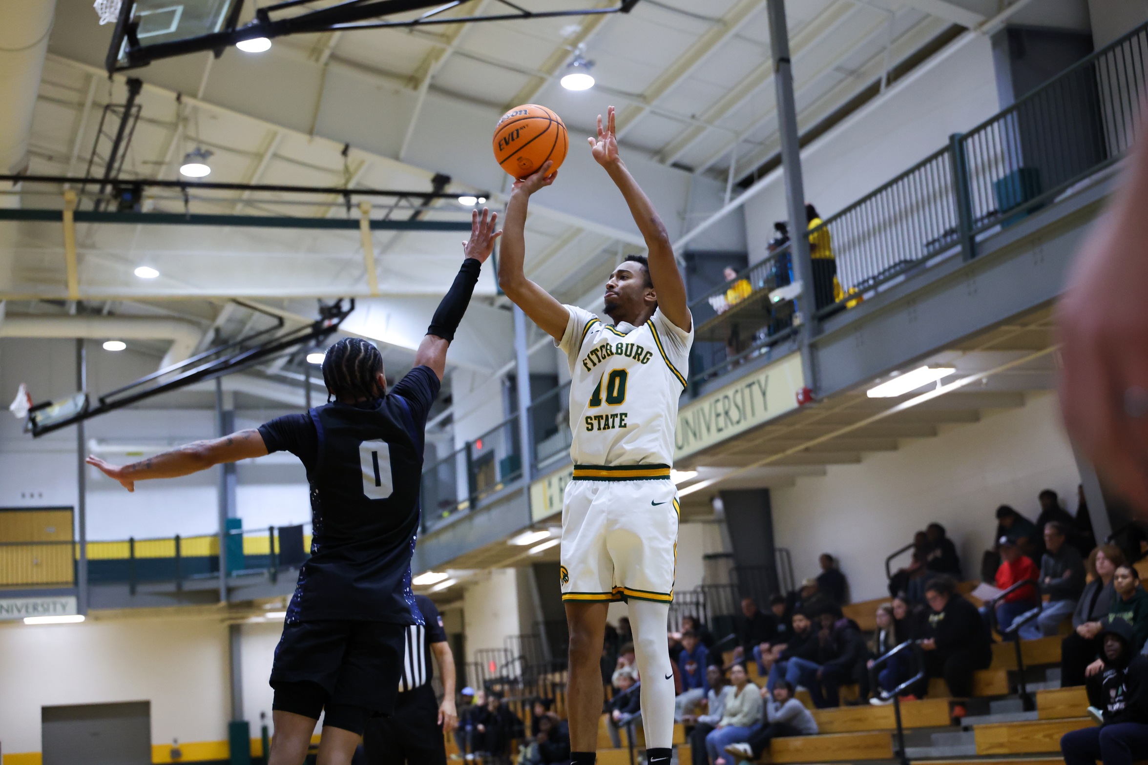 Men's Basketball Topped By Raiders In Non-Conference Action