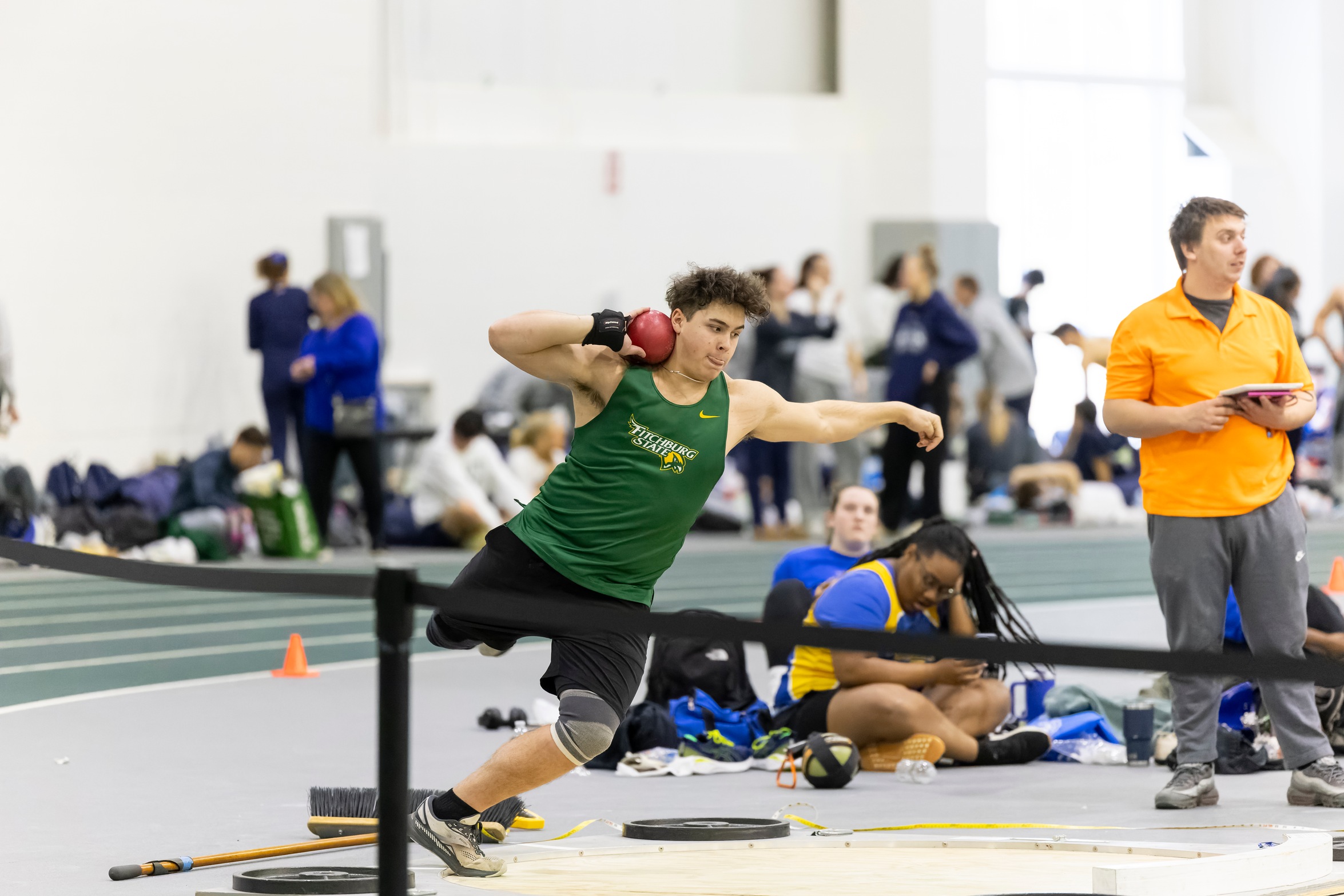 Men's Indoor Track Places Fourth At Branwen Smith King Invitational