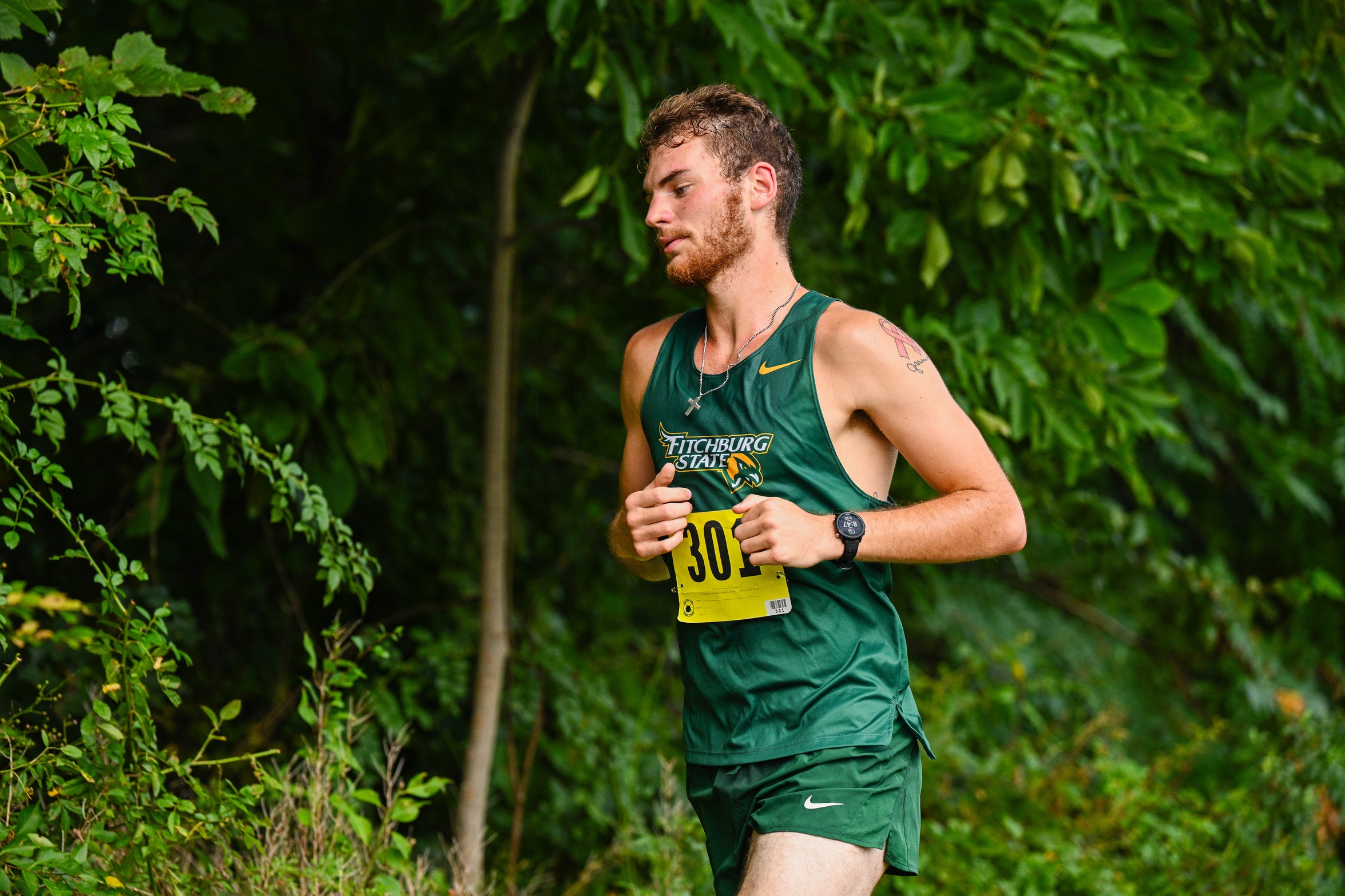 Men's Cross Country Races to a Third Place Finish at Wesleyan Cardinal Invite