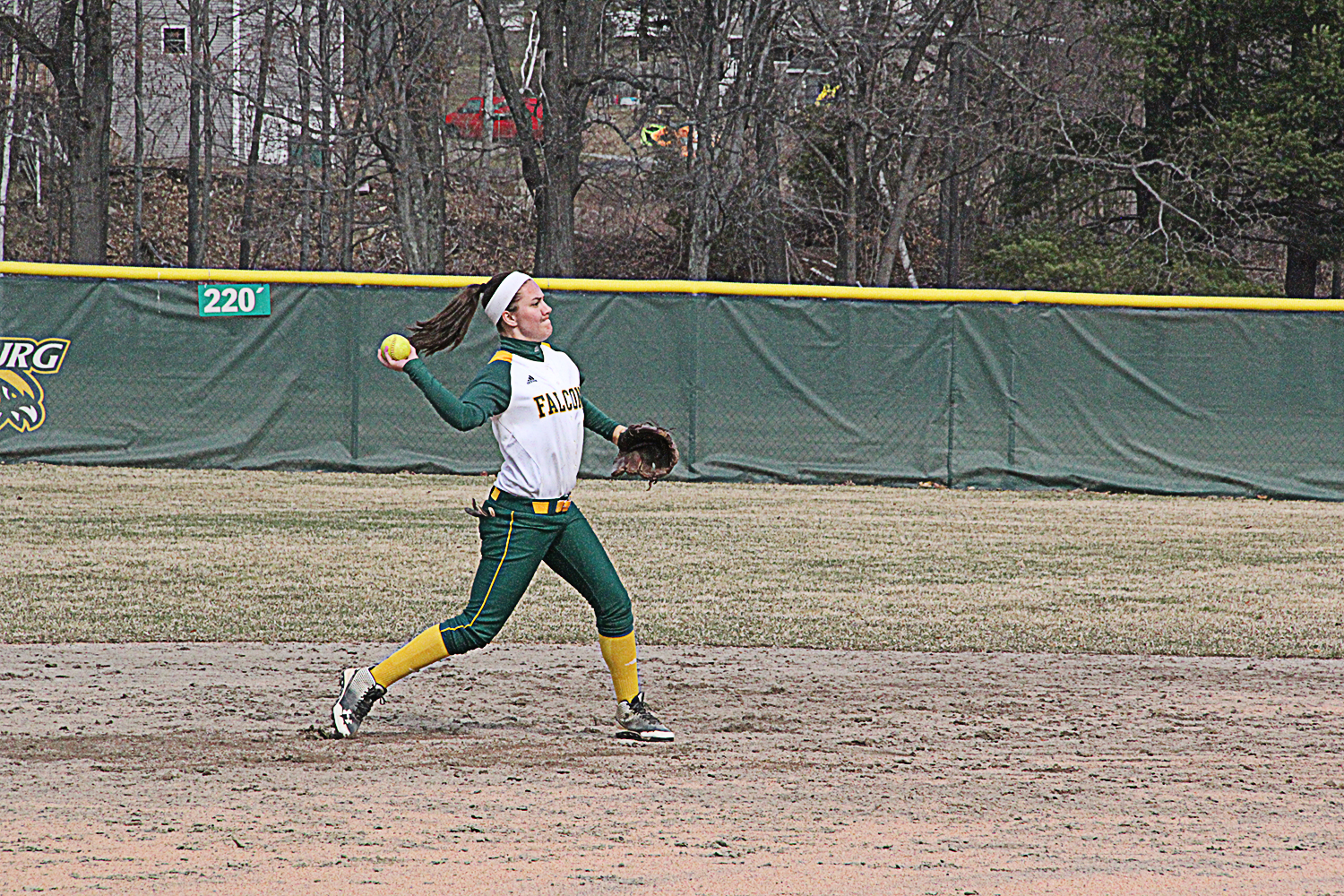 Falcons and Rams Spilt MASCAC Opener, 8-0/5-4
