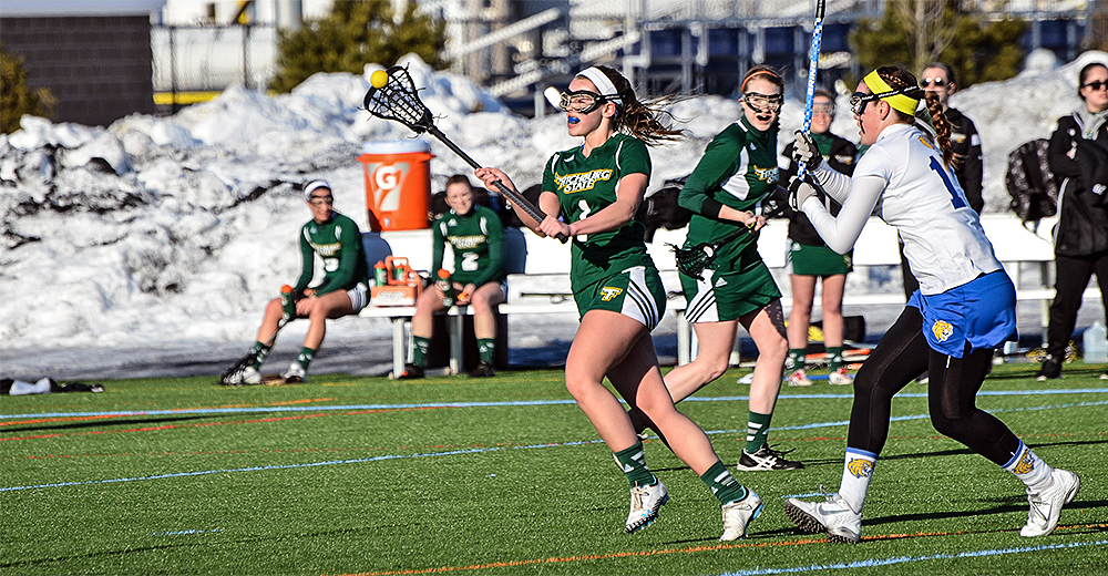 Fitchburg State Roars Past Wentworth, 16-6