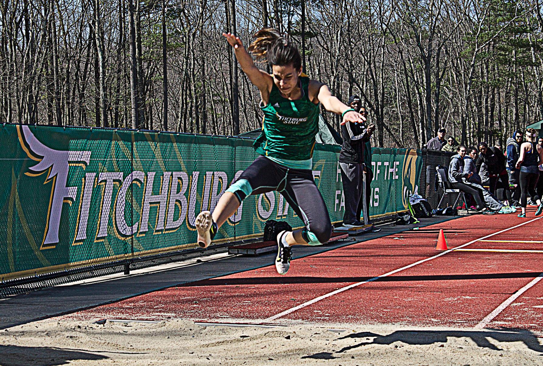 Fitchburg State Hosts Eric Loeschner Invite