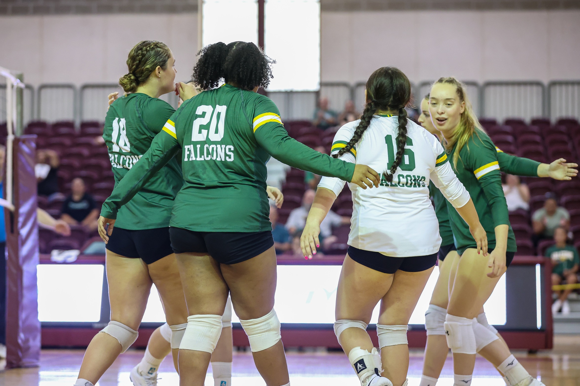 Women's Volleyball Season Ends at MCLA in MASCAC Quarterfinal